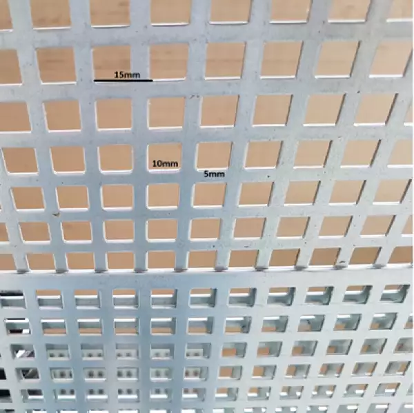 Quadratlochblech Qg 10-15 aus Aluminium im Zuschnitt für Architekturprojekte